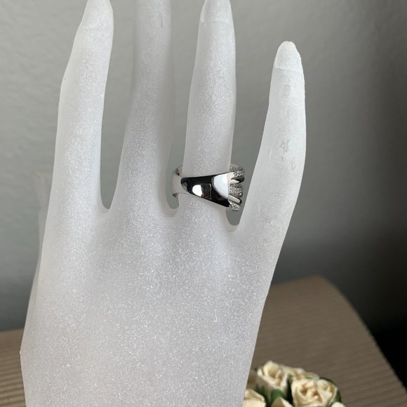 NEW Size 7 1/2 Pave Set CZ Cubic Zirconia Cocktail Ring in Sterling Silver - Picture 3 of 6